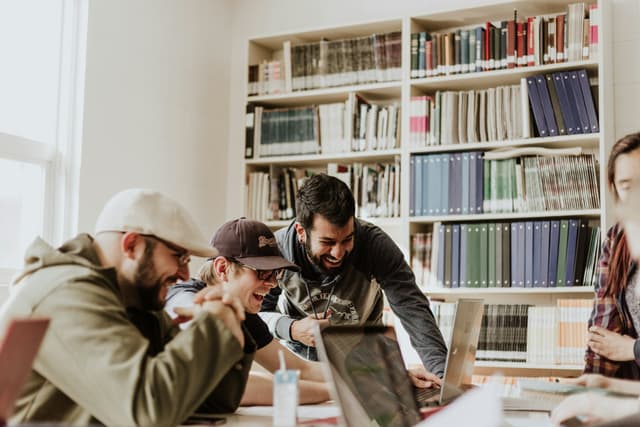 ESOPs for Startups: A Founder's Guide to Building Loyalty and Compliance in 2025